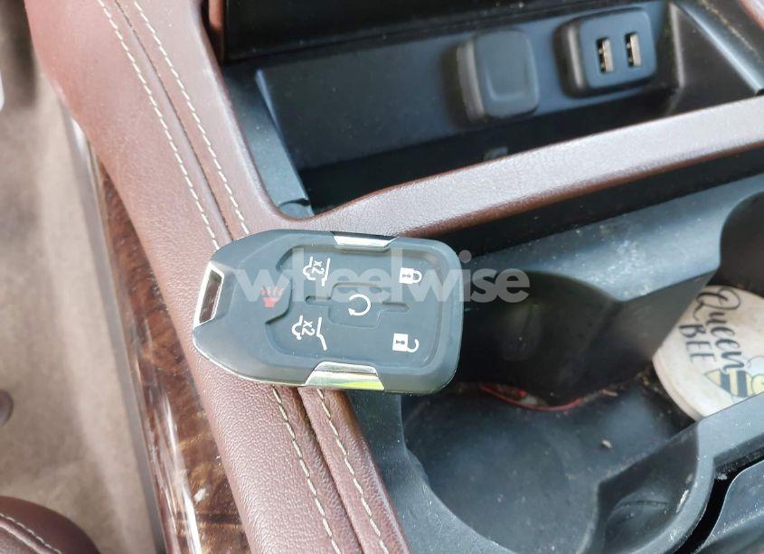 Photo 11 of 2018 Chevrolet Tahoe PREMIER (VIN 1GNSKCKC2JR392141)