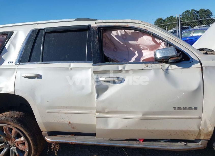 Photo 12 of 2015 Chevrolet Tahoe LTZ (VIN 1GNSKCKC3FR719038)