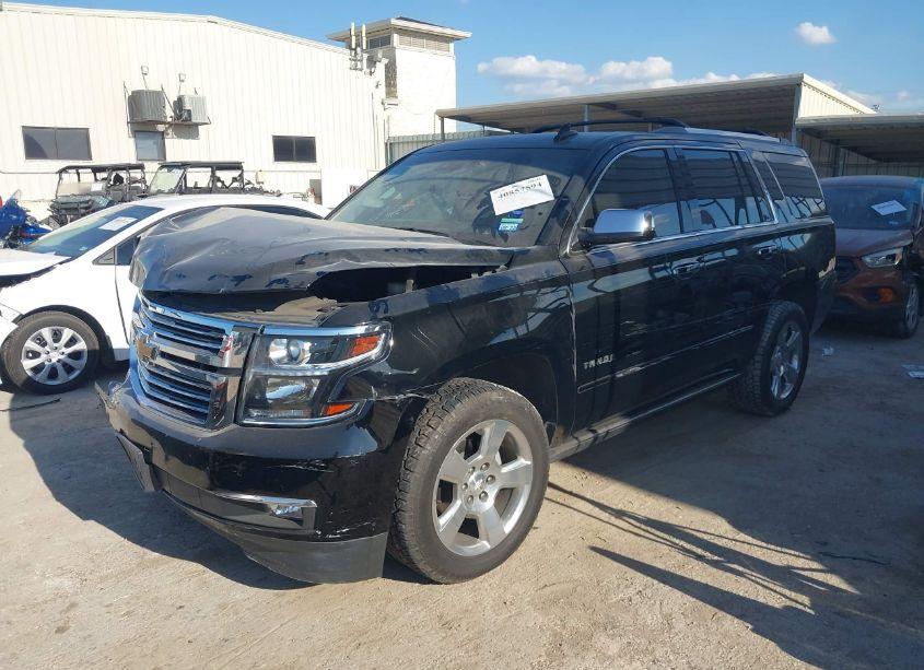Photo 2 of 2019 Chevrolet Tahoe PREMIER (VIN 1GNSKCKC3KR253797)