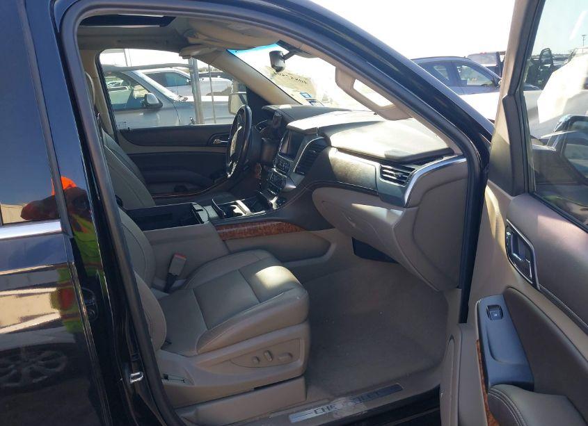 Photo 5 of 2019 Chevrolet Tahoe PREMIER (VIN 1GNSKCKC3KR253797)