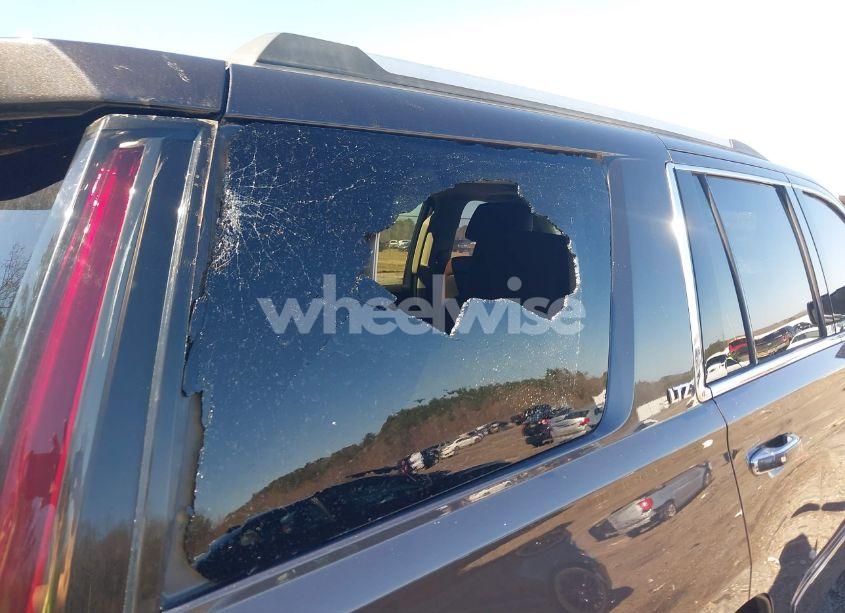 Photo 20 of 2015 Chevrolet Tahoe LTZ (VIN 1GNSKCKC4FR212973)