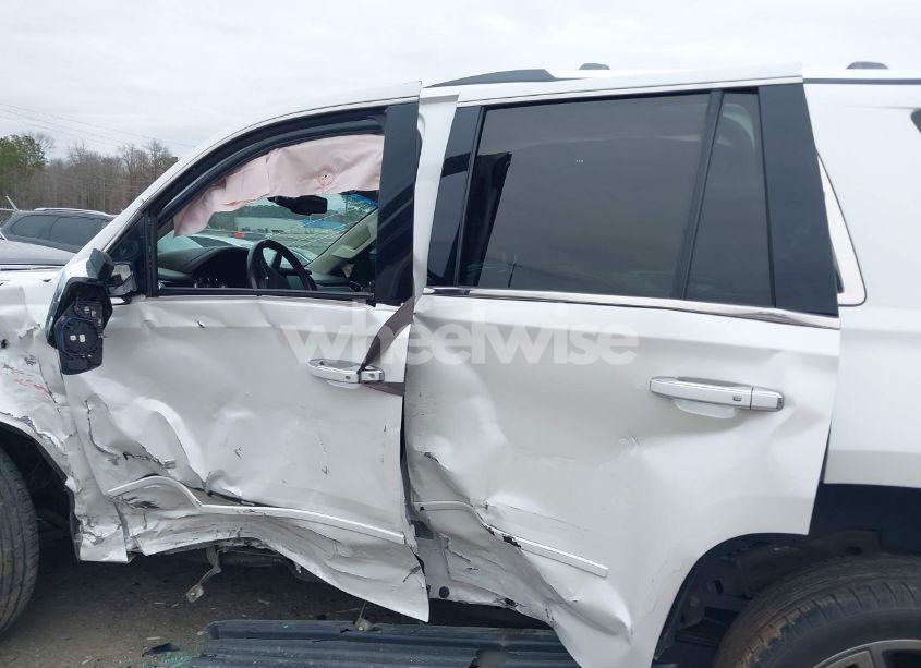 Photo 15 of 2019 Chevrolet Tahoe PREMIER (VIN 1GNSKCKC5KR247239)