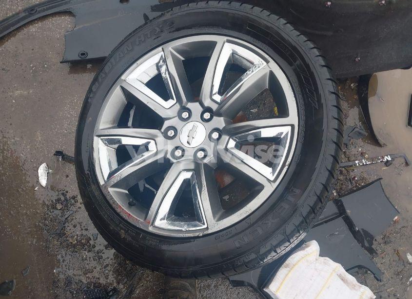 Photo 12 of 2015 Chevrolet Tahoe LTZ (VIN 1GNSKCKC6FR699318)