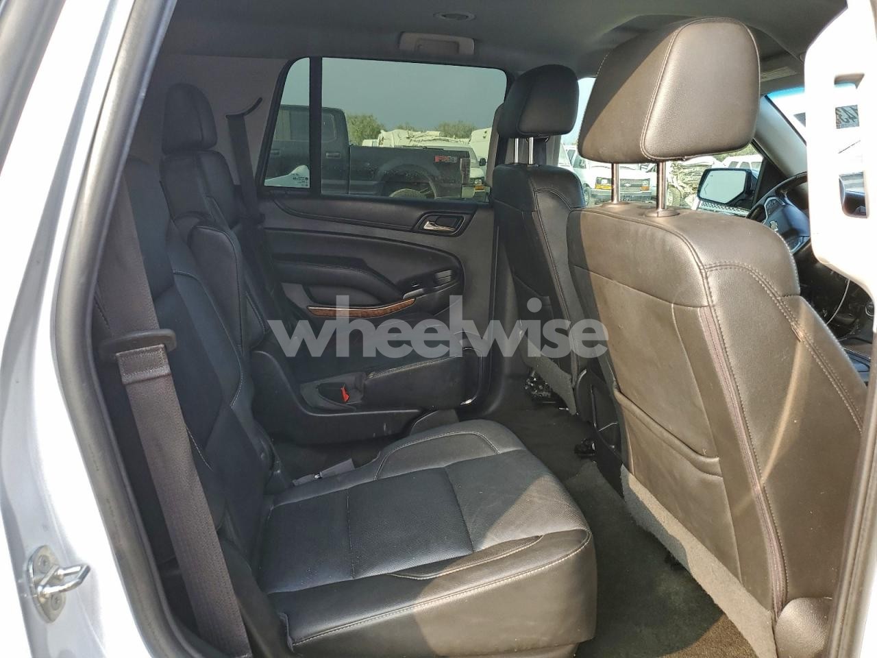 Photo 11 of 2018 CHEVROLET TAHOE K1500 PREMIER (VIN 1GNSKCKC6JR129649)
