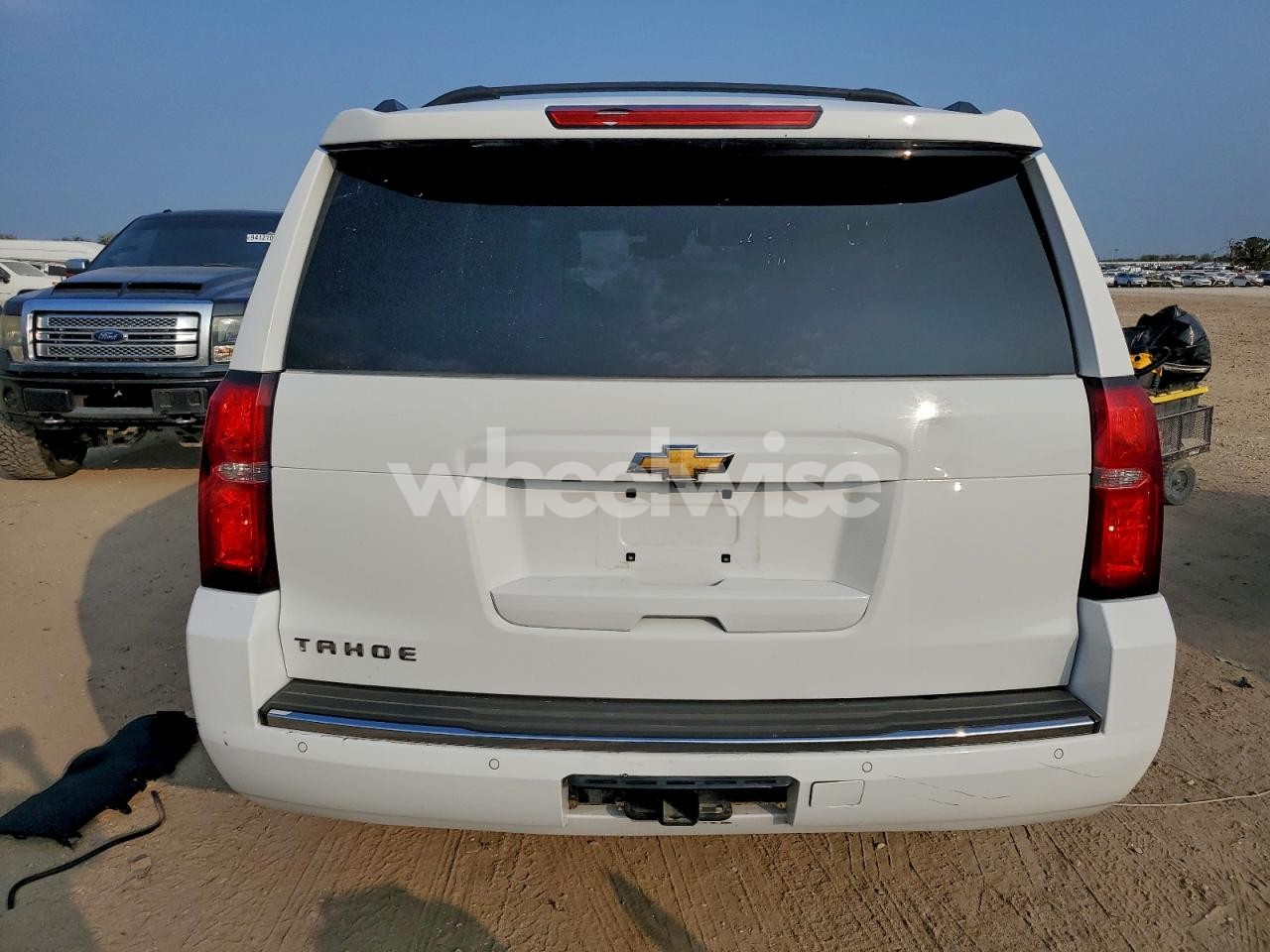 Photo 6 of 2018 CHEVROLET TAHOE K1500 PREMIER (VIN 1GNSKCKC6JR129649)