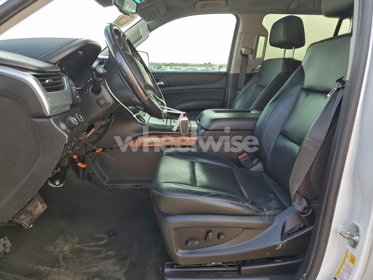 Photo 7 of 2018 CHEVROLET TAHOE K1500 PREMIER (VIN 1GNSKCKC6JR129649)