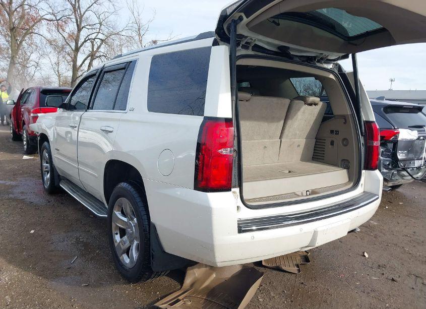 Photo 3 of 2015 Chevrolet Tahoe LTZ (VIN 1GNSKCKC7FR115329)