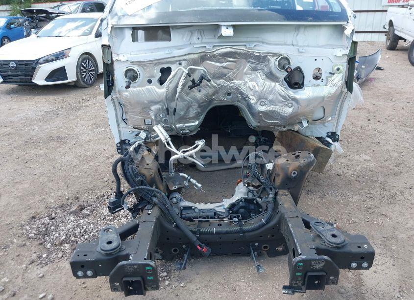 Photo 10 of 2024 Chevrolet Suburban 4WD LT (VIN 1GNSKCKD0RR229749)