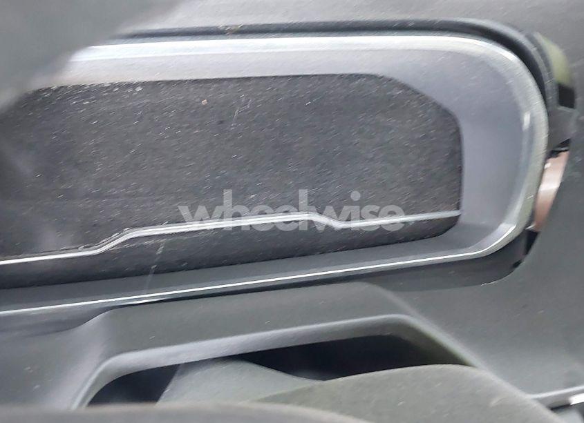 Photo 15 of 2024 Chevrolet Suburban 4WD LT (VIN 1GNSKCKD0RR229749)