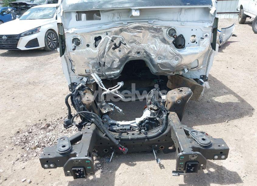 Photo 6 of 2024 Chevrolet Suburban 4WD LT (VIN 1GNSKCKD0RR229749)