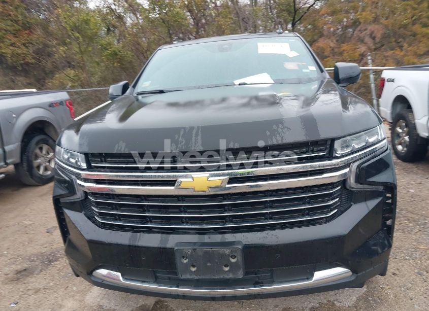 Photo 12 of 2022 Chevrolet Suburban 4WD LT (VIN 1GNSKCKD1NR161813)