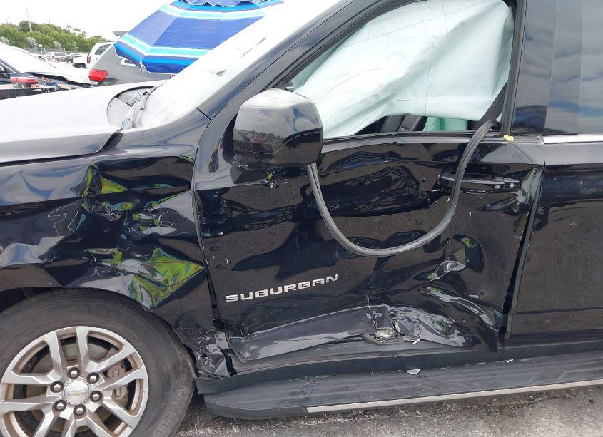 Photo 17 of 2021 Chevrolet Suburban 4WD LT (VIN 1GNSKCKD2MR261997)