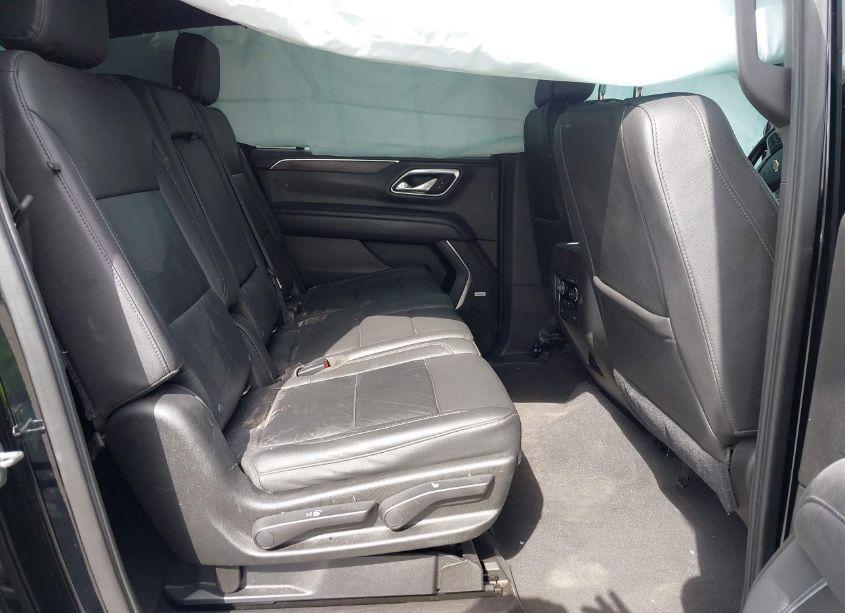 Photo 8 of 2021 Chevrolet Suburban 4WD LT (VIN 1GNSKCKD2MR261997)