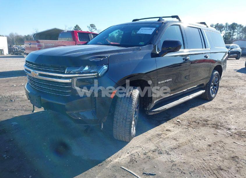 Photo 2 of 2021 Chevrolet Suburban 4WD LT (VIN 1GNSKCKD3MR367777)