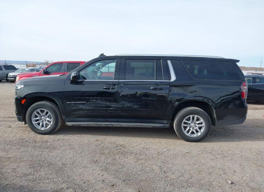 Photo 14 of 2024 Chevrolet Suburban 4WD LT (VIN 1GNSKCKD3RR210676)