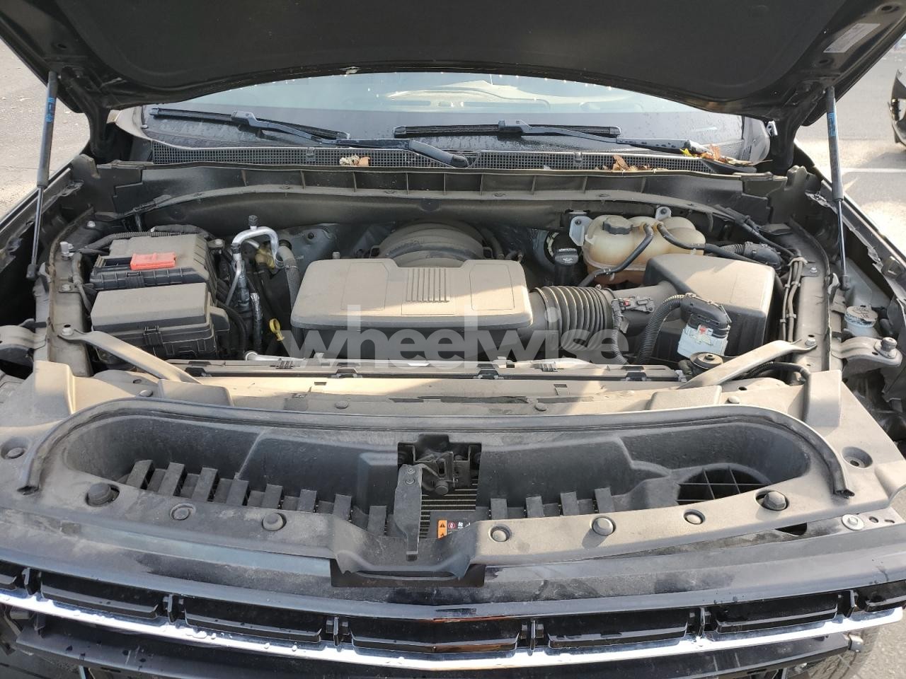Photo 12 of 2022 CHEVROLET SUBURBAN K1500 LT (VIN 1GNSKCKD4NR230705)
