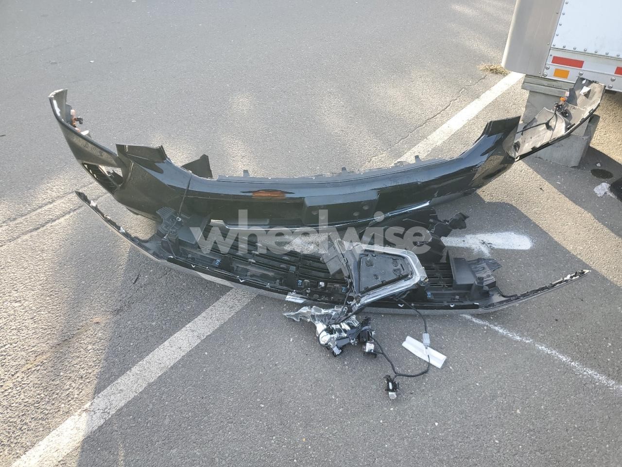 Photo 13 of 2022 CHEVROLET SUBURBAN K1500 LT (VIN 1GNSKCKD4NR230705)