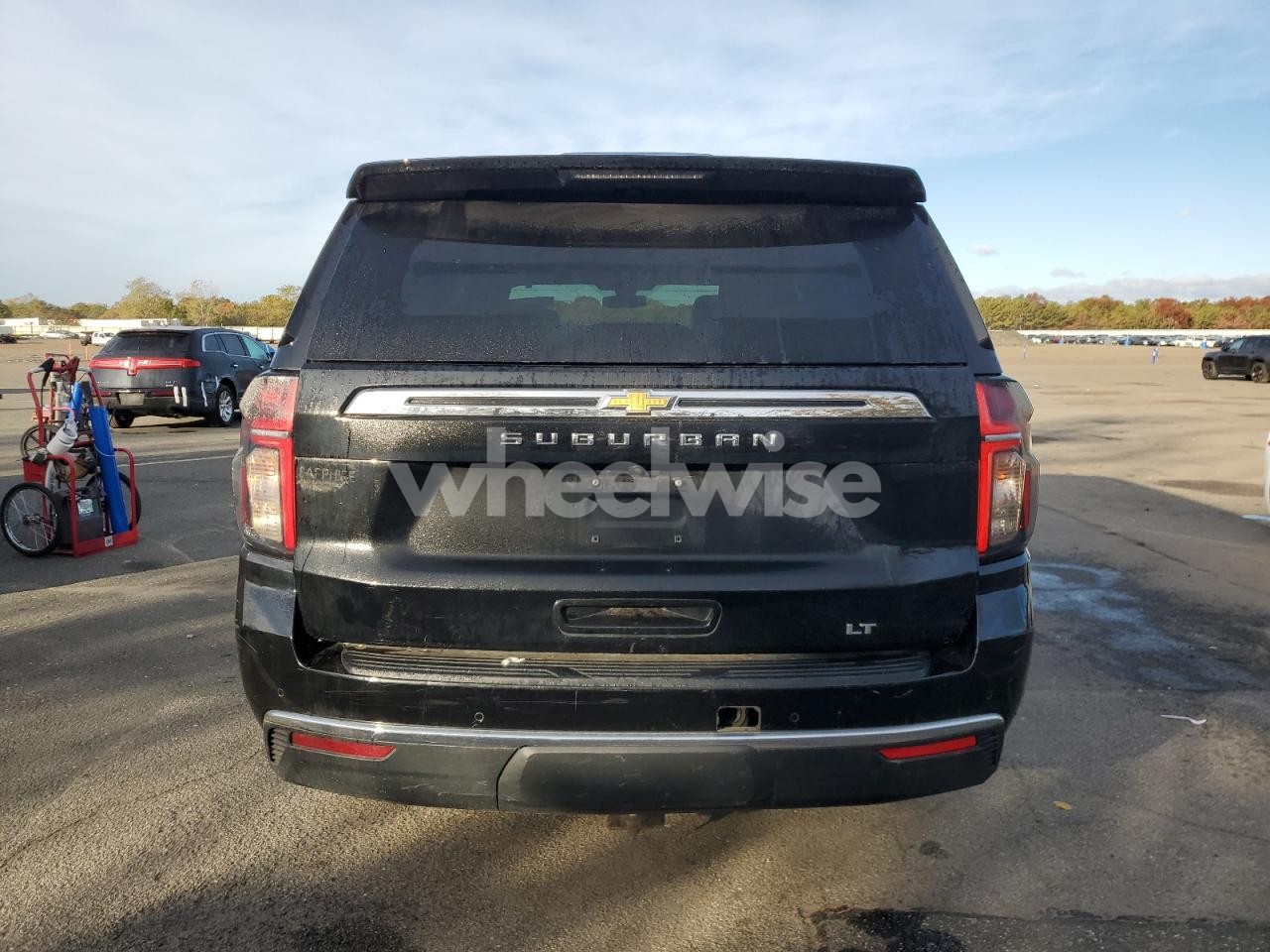 Photo 6 of 2022 CHEVROLET SUBURBAN K1500 LT (VIN 1GNSKCKD4NR230705)