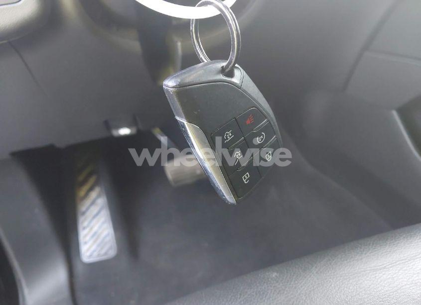 Photo 11 of 2023 Chevrolet Suburban 4WD LT (VIN 1GNSKCKD4PR250410)