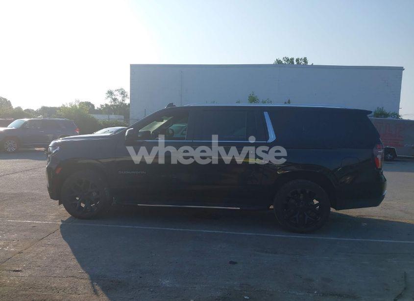 Photo 14 of 2023 Chevrolet Suburban 4WD LT (VIN 1GNSKCKD4PR250410)