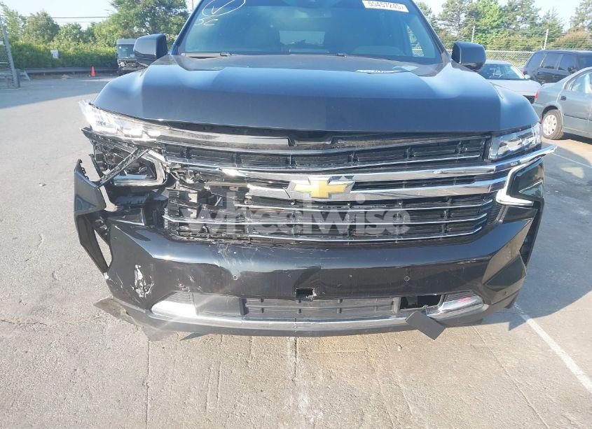 Photo 6 of 2023 Chevrolet Suburban 4WD LT (VIN 1GNSKCKD4PR250410)