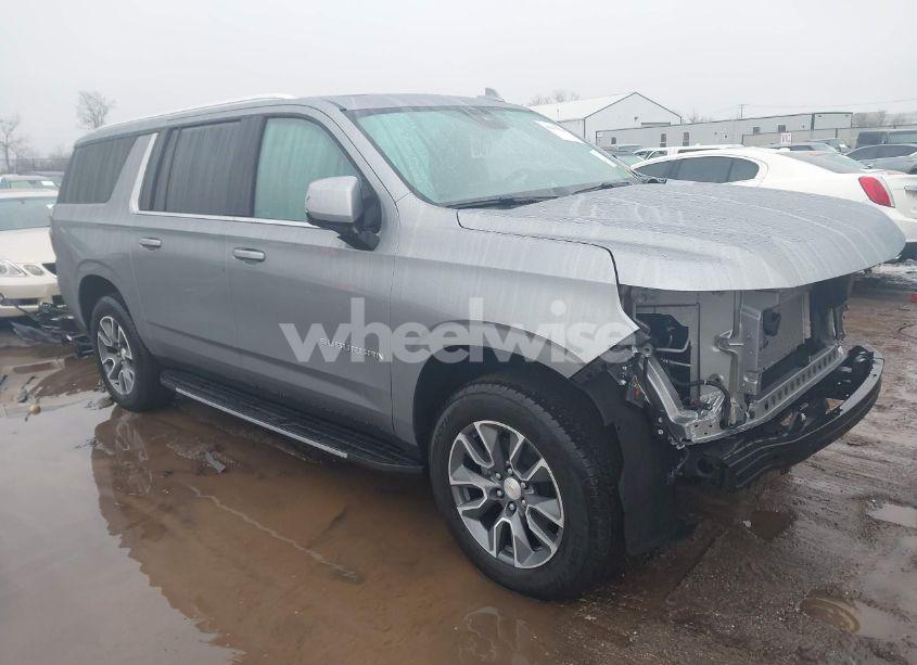 2024 Chevrolet Suburban 4WD LT (VIN 1GNSKCKD4RR118444) main photo