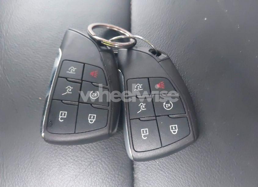 Photo 11 of 2024 Chevrolet Suburban 4WD LT (VIN 1GNSKCKD4RR118444)