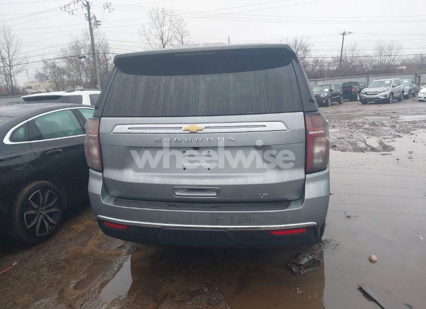 Photo 17 of 2024 Chevrolet Suburban 4WD LT (VIN 1GNSKCKD4RR118444)