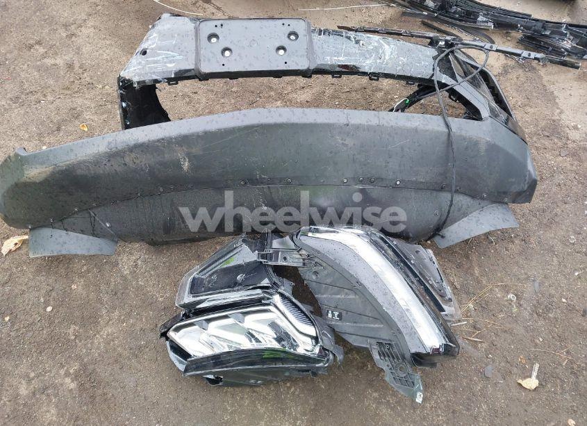 Photo 12 of 2024 Chevrolet Suburban 4WD LT (VIN 1GNSKCKD4RR217863)