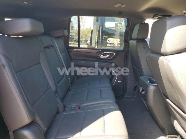 Photo 10 of 2024 CHEVROLET SUBURBAN K1500 LT (VIN 1GNSKCKD4RR247686)