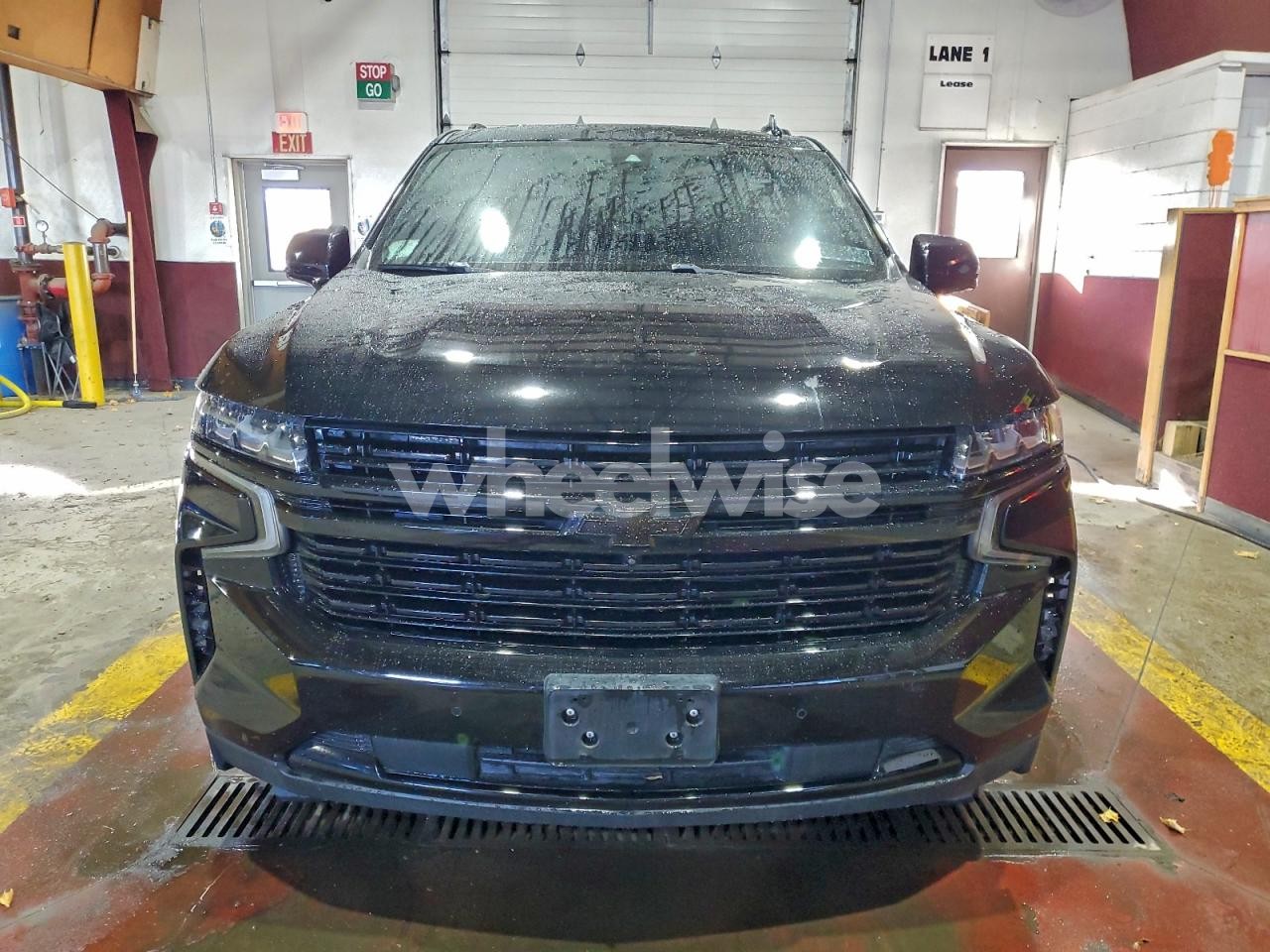 Photo 5 of 2022 CHEVROLET SUBURBAN K1500 LT (VIN 1GNSKCKD5NR313186)