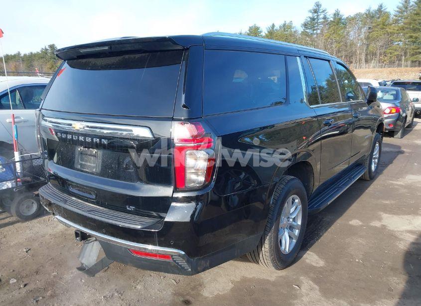 Photo 4 of 2024 Chevrolet Suburban 4WD LT (VIN 1GNSKCKD6RR167614)