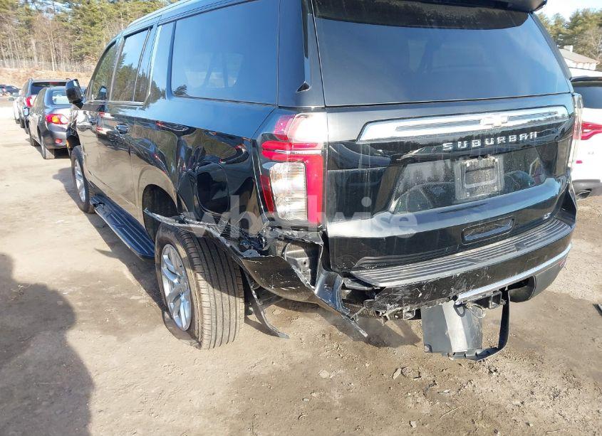 Photo 6 of 2024 Chevrolet Suburban 4WD LT (VIN 1GNSKCKD6RR167614)