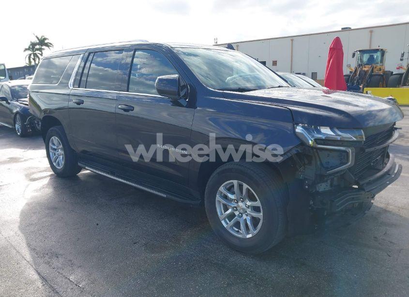 2023 Chevrolet Suburban 4WD LT (VIN 1GNSKCKD7PR390516) main photo