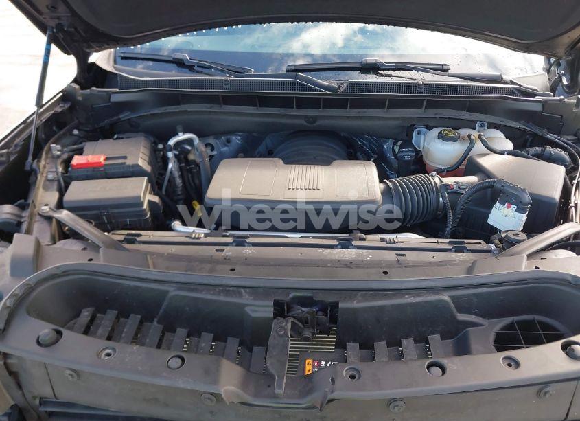 Photo 10 of 2023 Chevrolet Suburban 4WD LT (VIN 1GNSKCKD7PR390516)