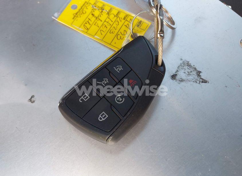 Photo 11 of 2023 Chevrolet Suburban 4WD LT (VIN 1GNSKCKD7PR390516)