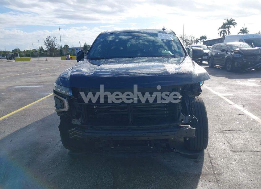 Photo 13 of 2023 Chevrolet Suburban 4WD LT (VIN 1GNSKCKD7PR390516)