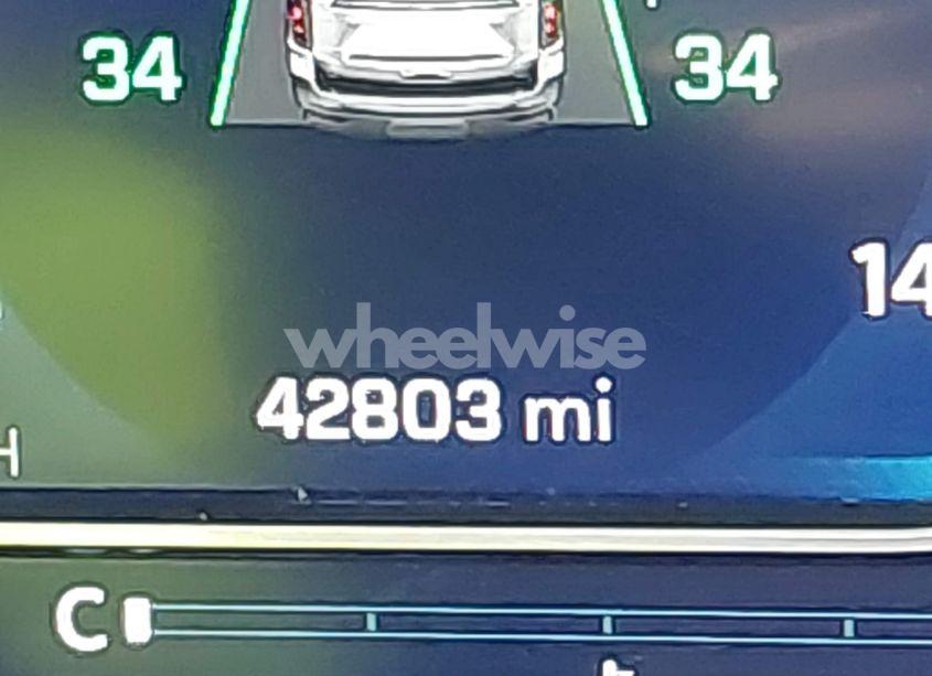 Photo 16 of 2023 Chevrolet Suburban 4WD LT (VIN 1GNSKCKD7PR390516)