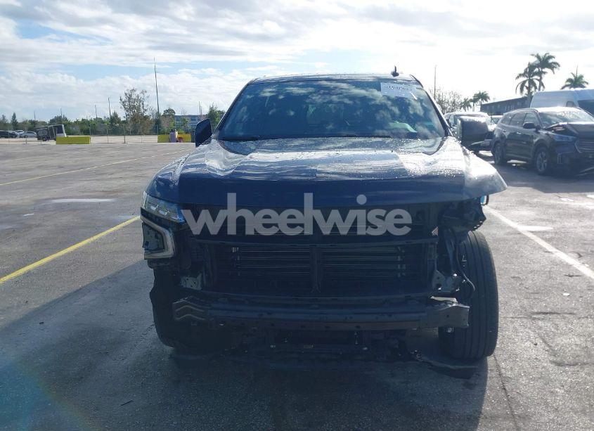 Photo 6 of 2023 Chevrolet Suburban 4WD LT (VIN 1GNSKCKD7PR390516)