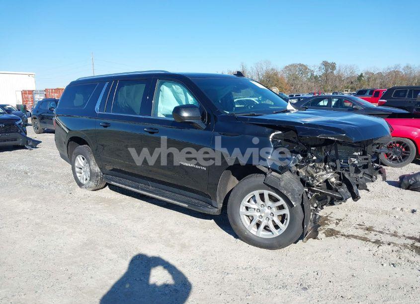 2023 Chevrolet Suburban 4WD LT (VIN 1GNSKCKD9PR239368) main photo