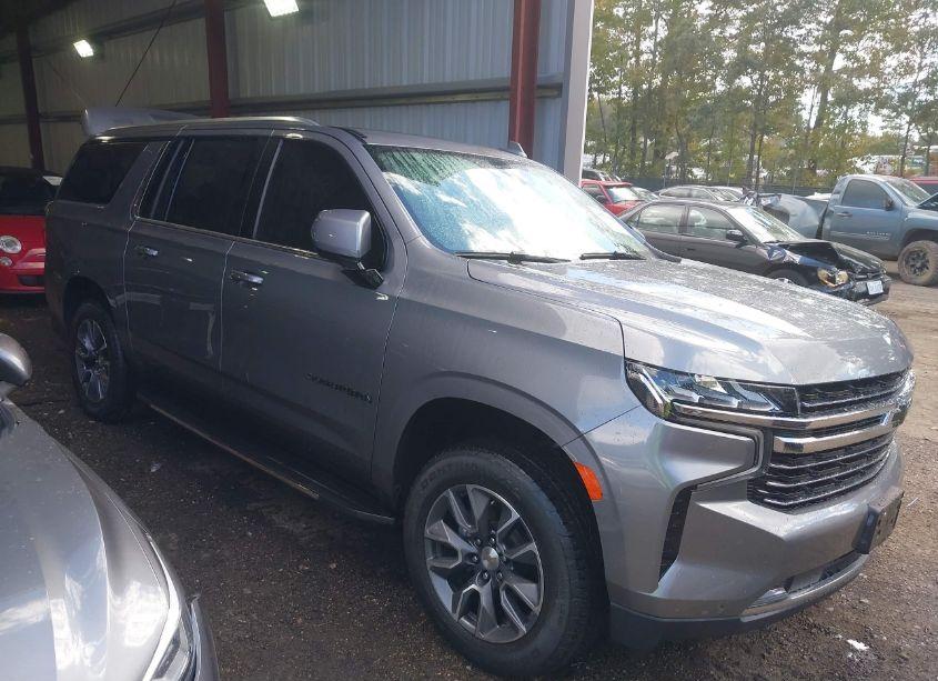 2022 Chevrolet Suburban 4WD LT (VIN 1GNSKCKDXNR197080) main photo