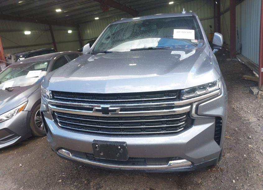 Photo 12 of 2022 Chevrolet Suburban 4WD LT (VIN 1GNSKCKDXNR197080)
