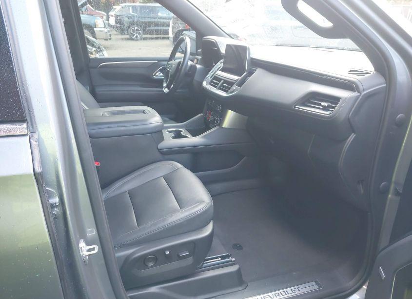 Photo 5 of 2022 Chevrolet Suburban 4WD LT (VIN 1GNSKCKDXNR197080)