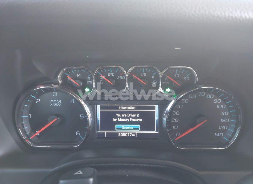 Photo 7 of 2018 Chevrolet Tahoe PREMIER (VIN 1GNSKCKJ4JR215136)