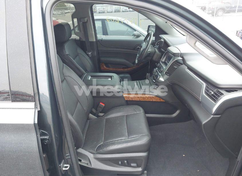 Photo 5 of 2020 Chevrolet Tahoe 4WD PREMIER (VIN 1GNSKCKJ6LR179033)