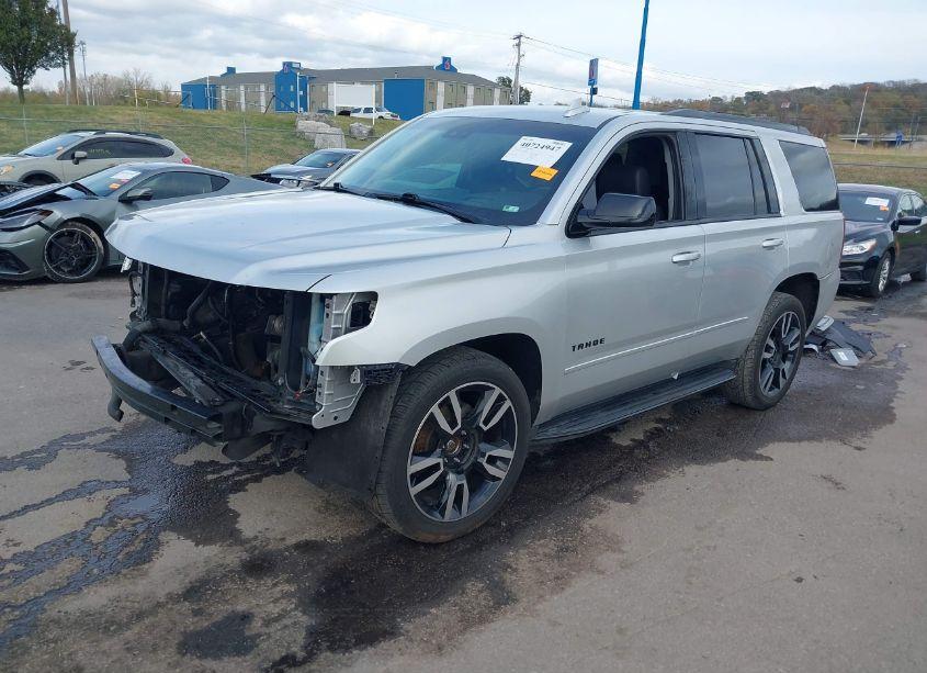 Photo 2 of 2018 Chevrolet Tahoe PREMIER (VIN 1GNSKCKJXJR179386)