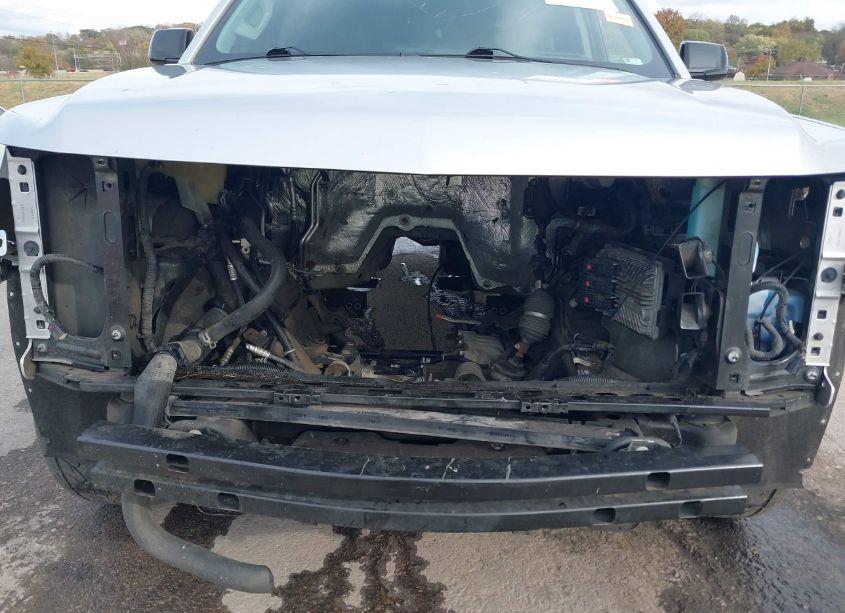 Photo 6 of 2018 Chevrolet Tahoe PREMIER (VIN 1GNSKCKJXJR179386)