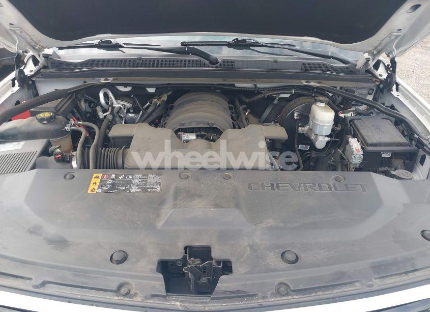 Photo 10 of 2019 Chevrolet Tahoe PREMIER (VIN 1GNSKCKJXKR338215)