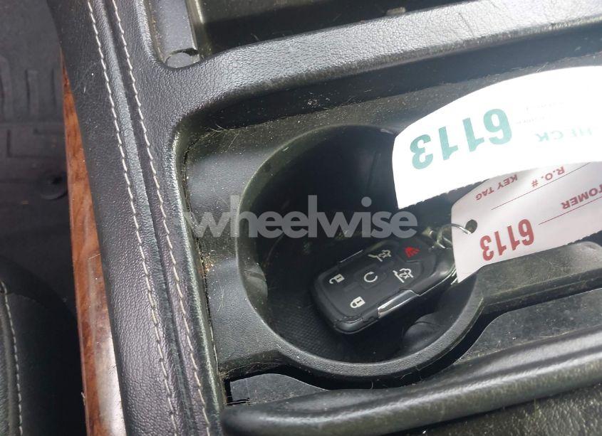 Photo 11 of 2019 Chevrolet Tahoe PREMIER (VIN 1GNSKCKJXKR338215)