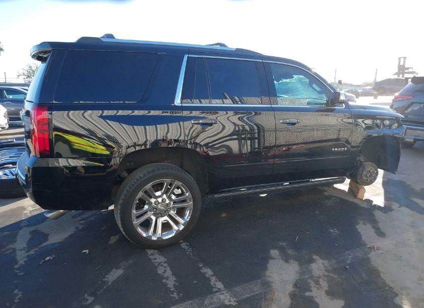 Photo 4 of 2020 Chevrolet Tahoe 4WD PREMIER (VIN 1GNSKCKJXLR187698)